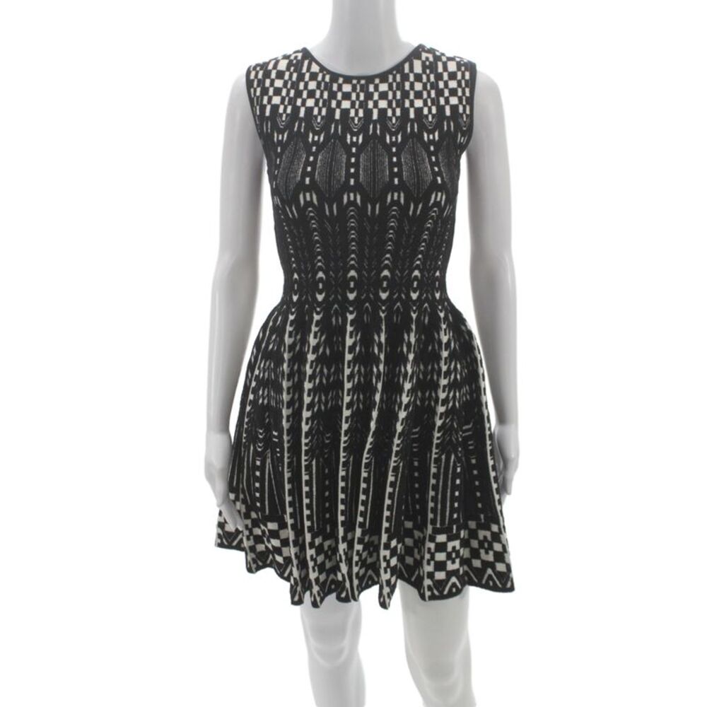 RVN Womens Fit & Flare Dress Black Check Crewneck Sleeveless Knee Size XS